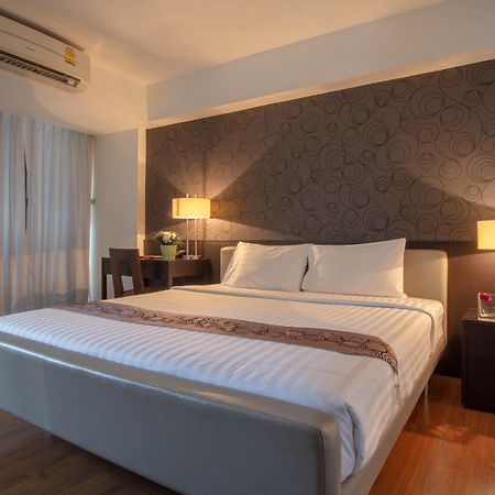 Lily Hotel Bangkok Buitenkant foto