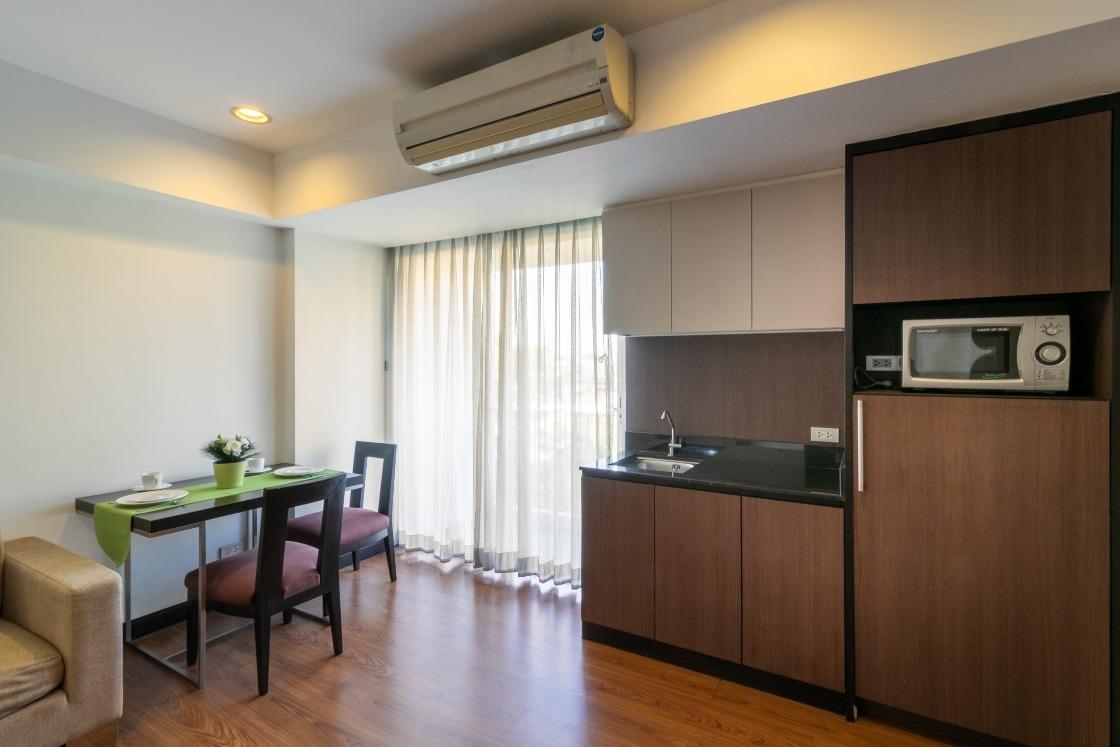 Lily Hotel Bangkok Buitenkant foto