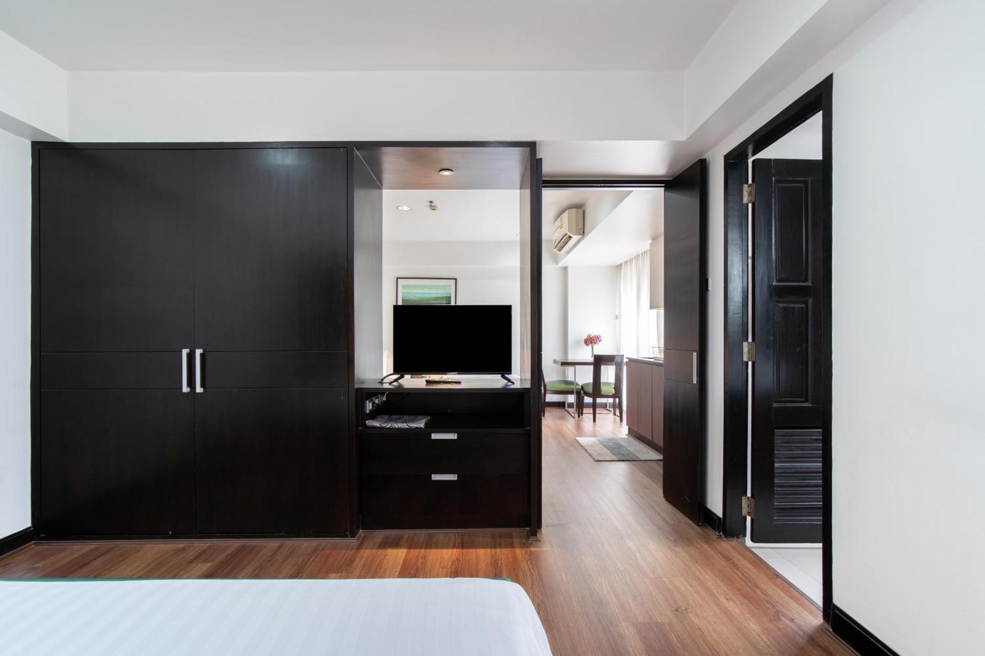 Lily Hotel Bangkok Buitenkant foto