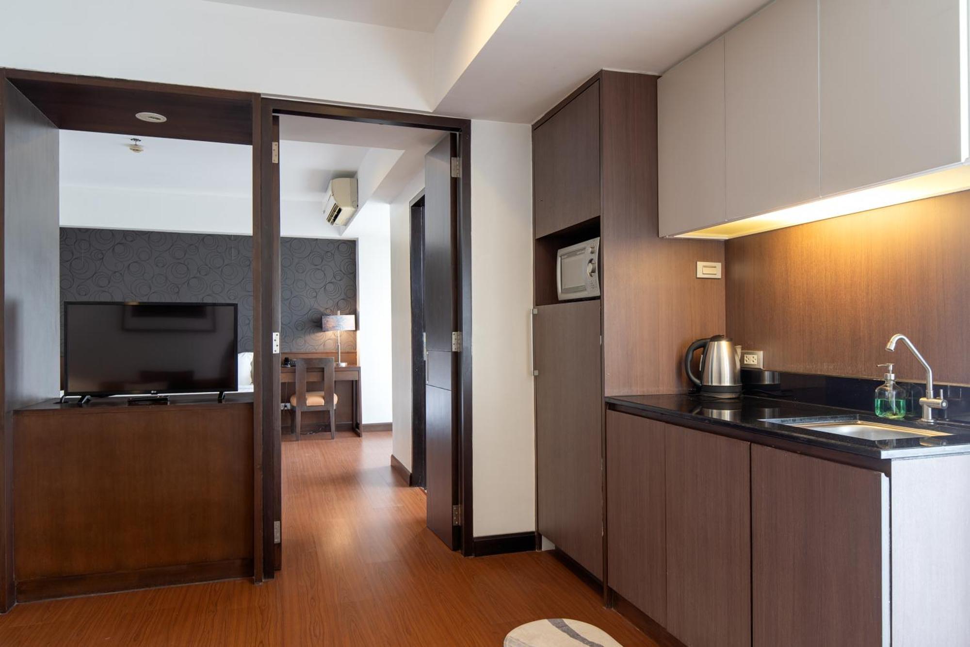 Lily Hotel Bangkok Buitenkant foto