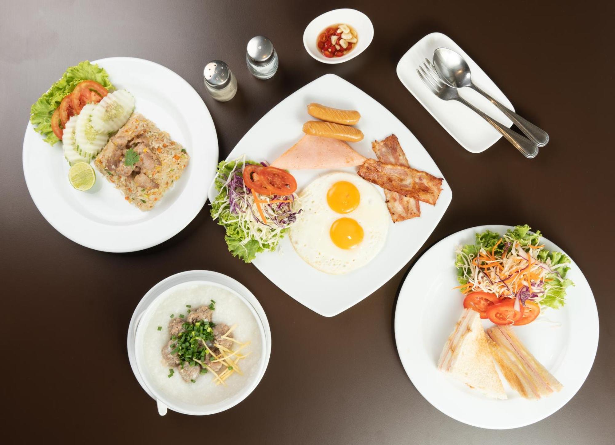 Lily Hotel Bangkok Buitenkant foto