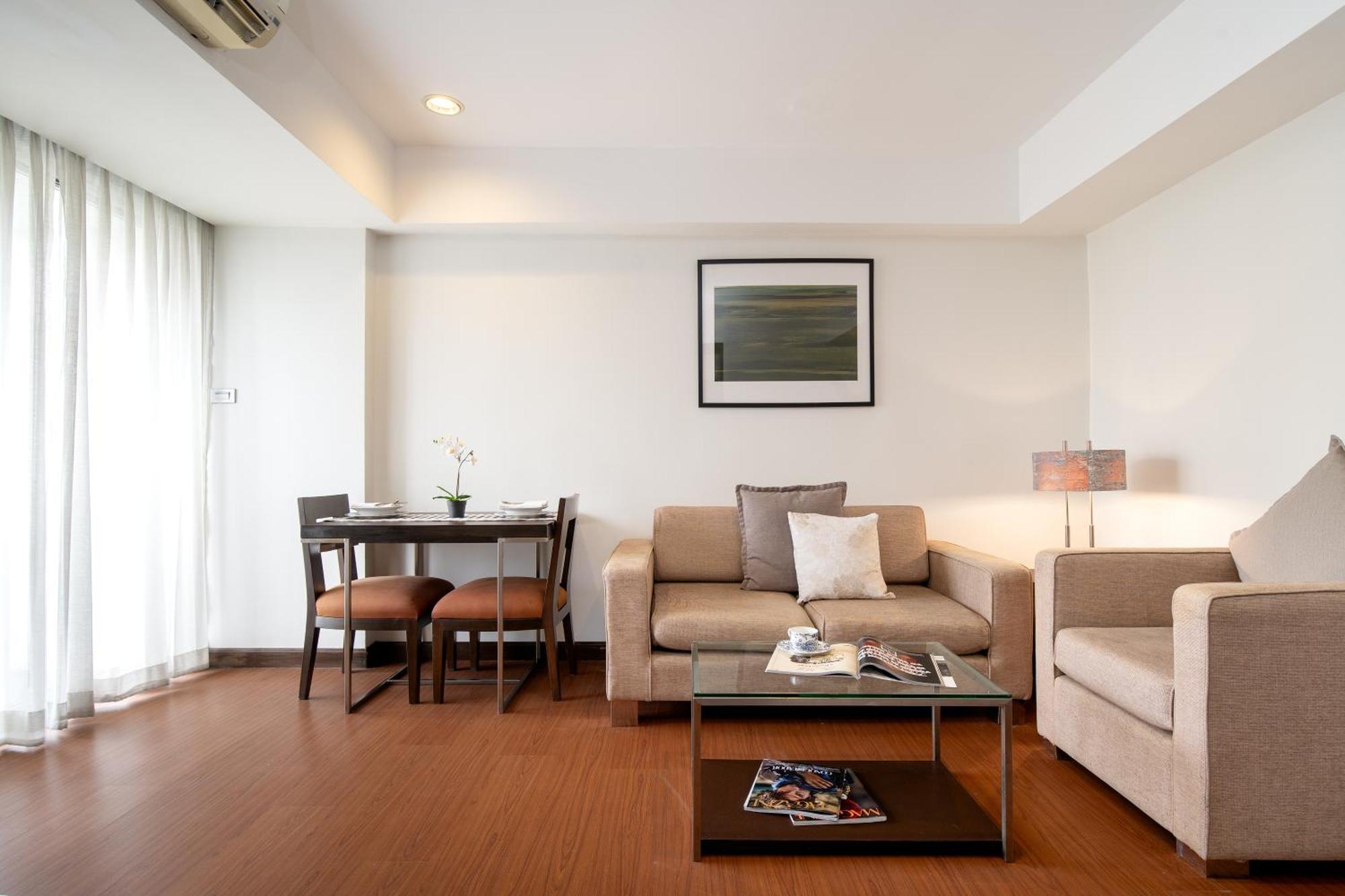 Lily Hotel Bangkok Buitenkant foto