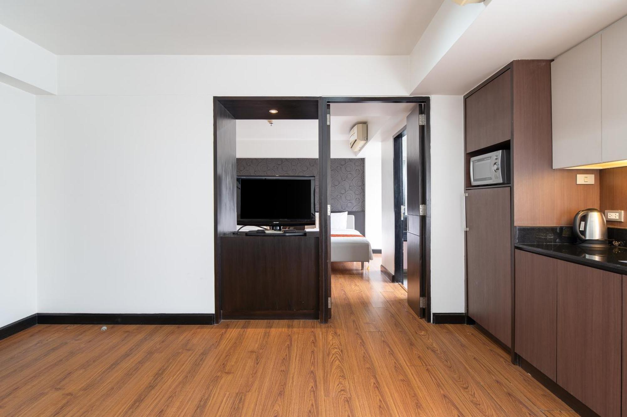 Lily Hotel Bangkok Buitenkant foto