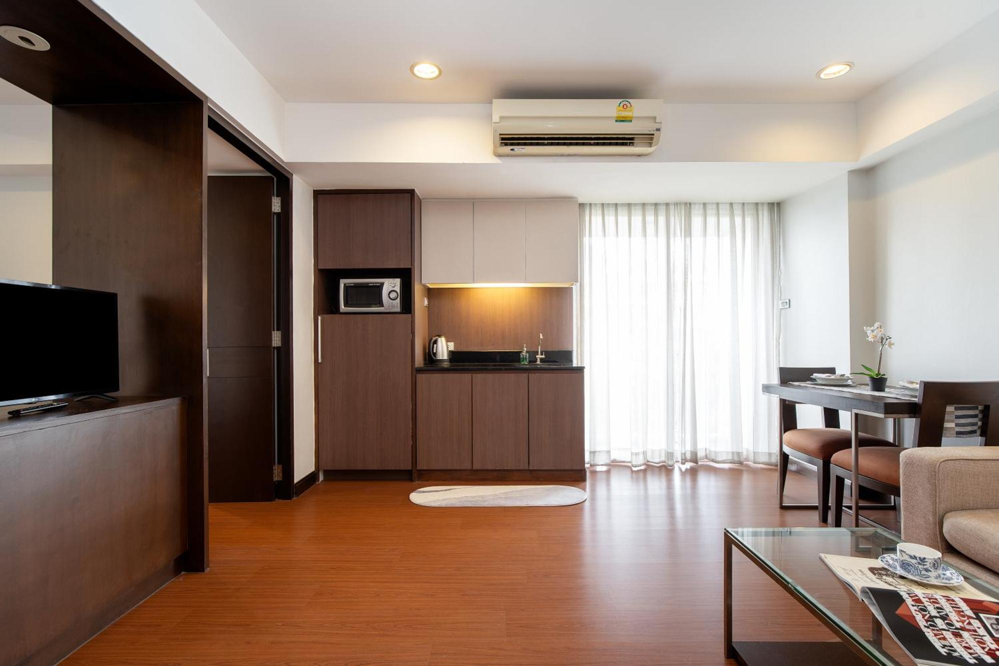 Lily Hotel Bangkok Buitenkant foto