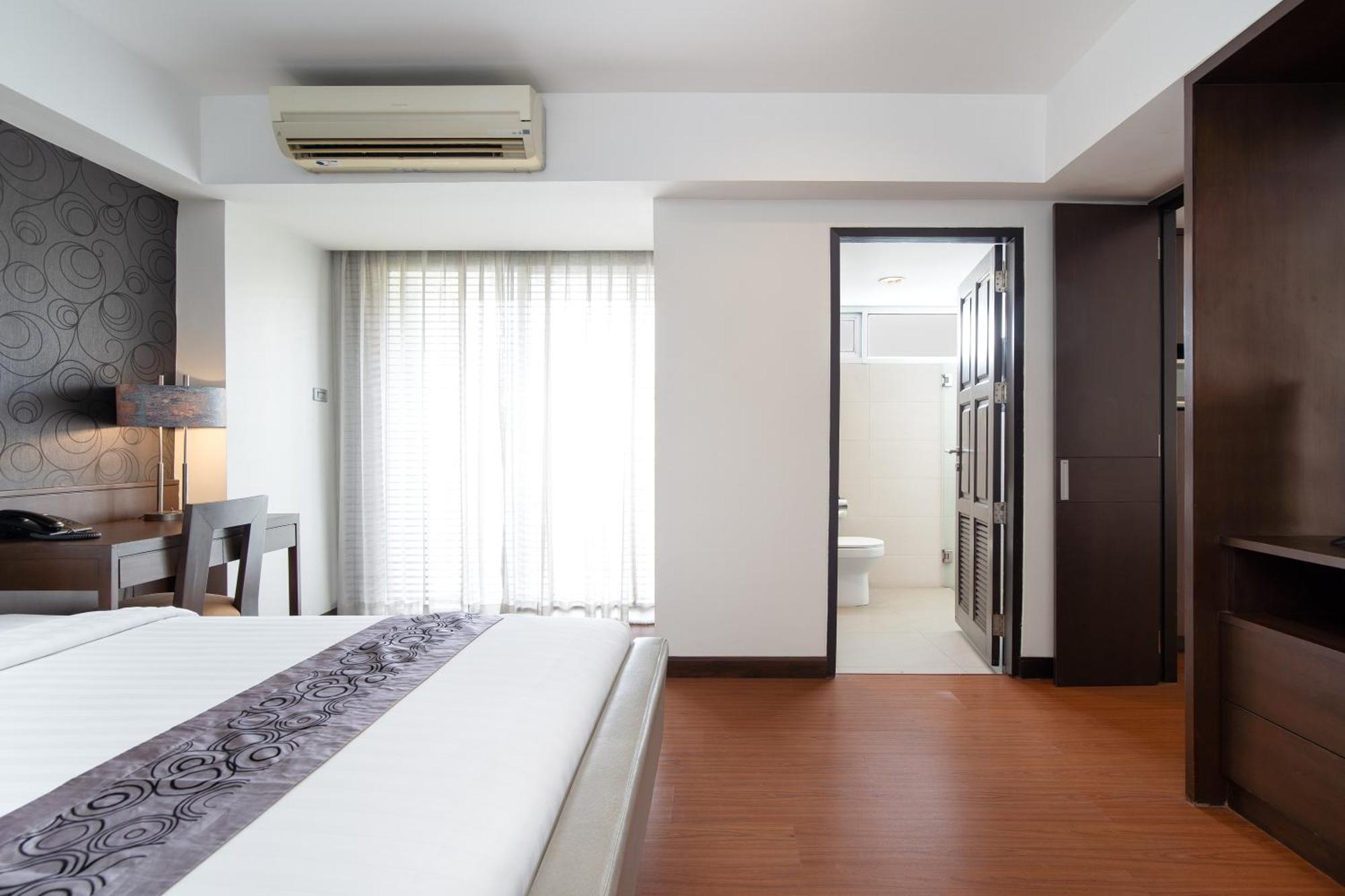 Lily Hotel Bangkok Buitenkant foto