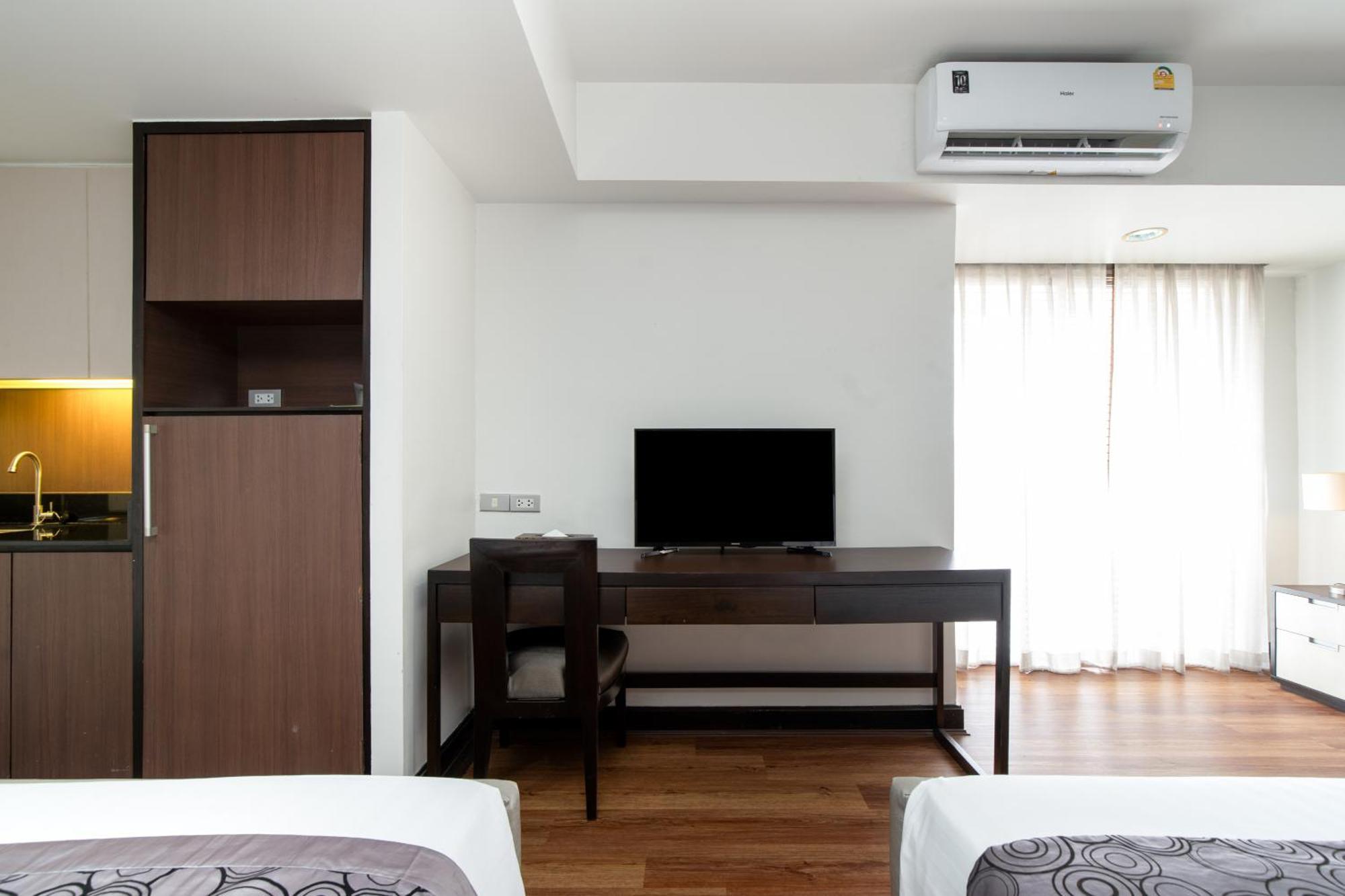 Lily Hotel Bangkok Buitenkant foto